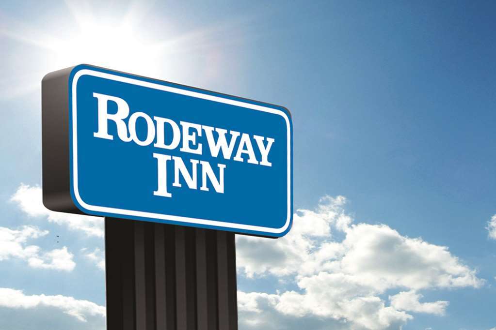 Rodeway Inn South Hutchinson Exterior foto